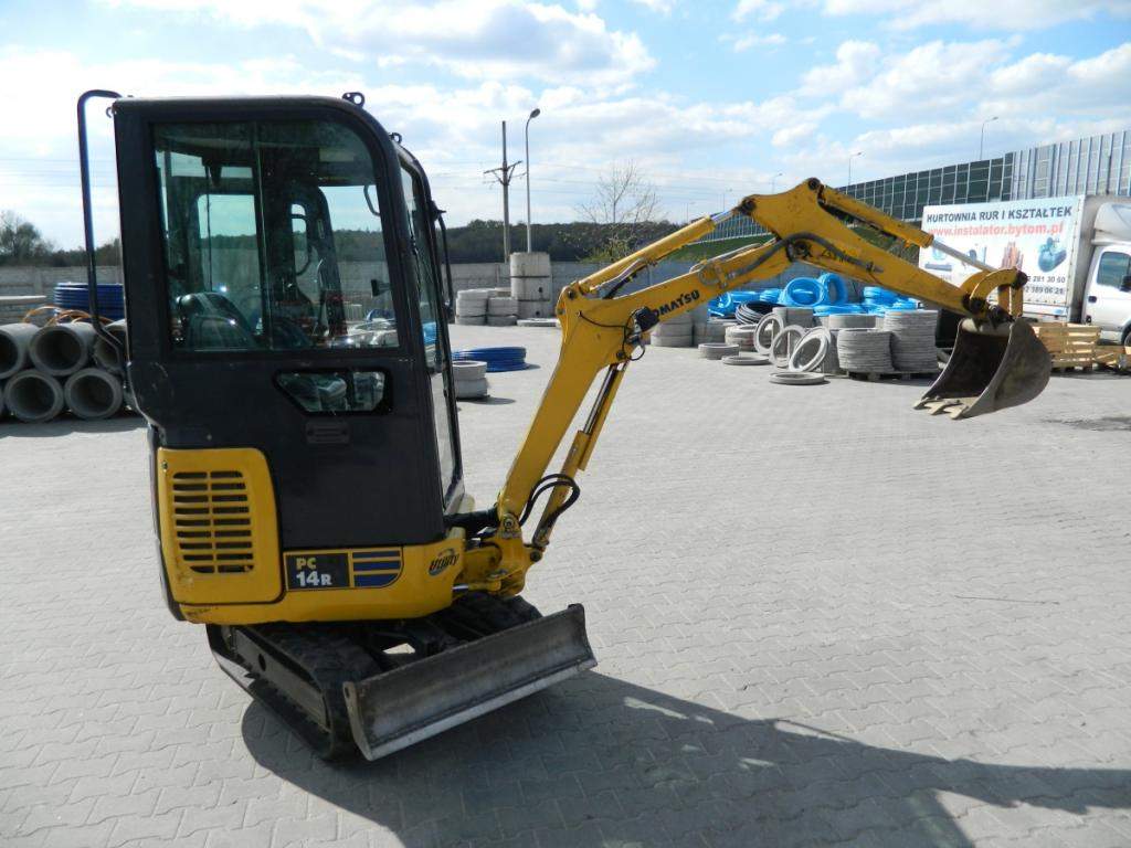 KOMATSU PC 14 R filtry